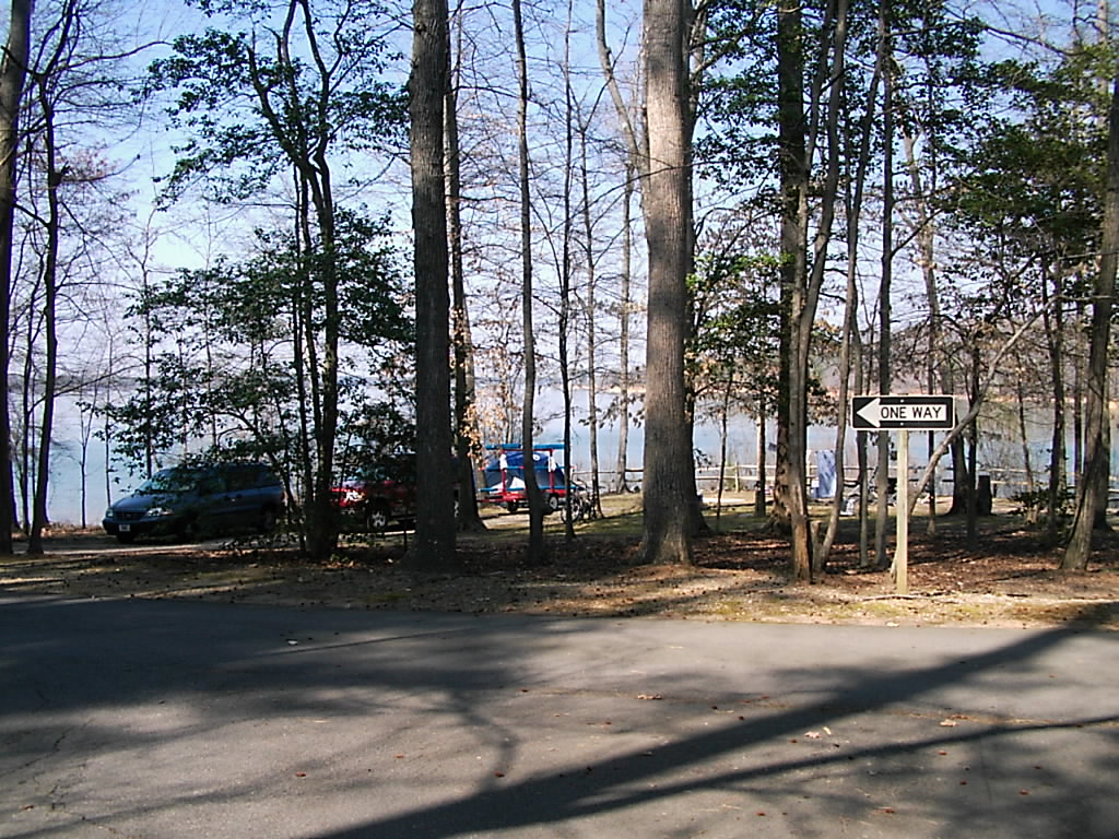 ./2006/Kerr Lake/Kerr Lake Camping0021.JPG